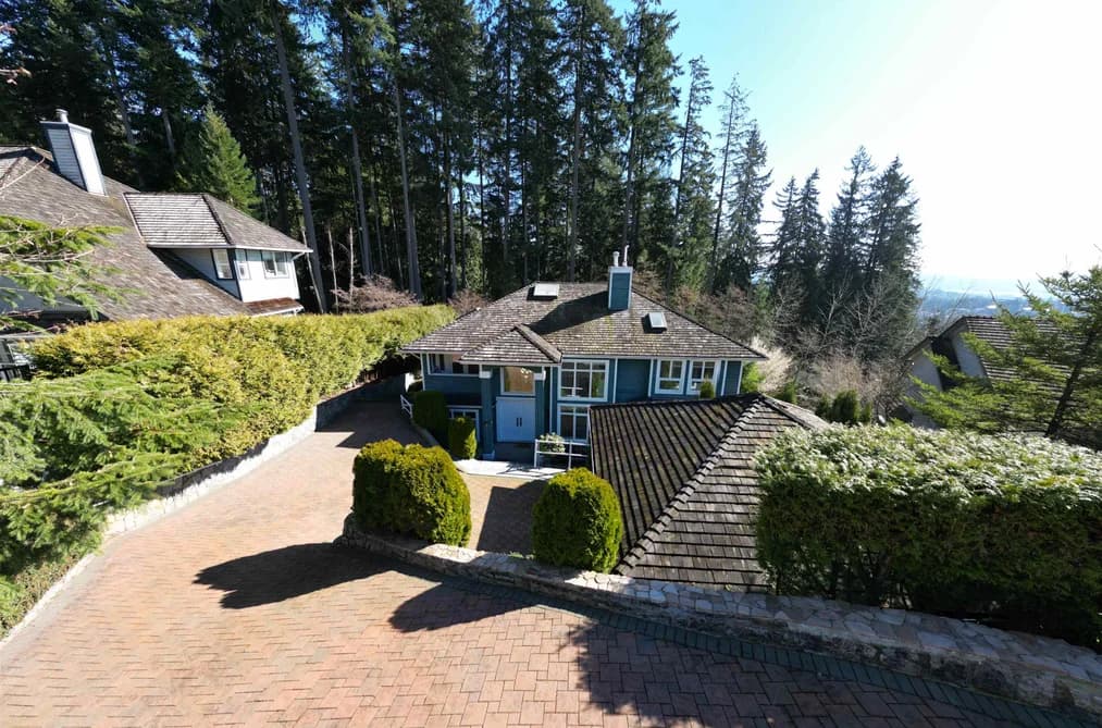 3866 MICHENER WAY, North Vancouver, BC — Residential for Sale - Photo 2