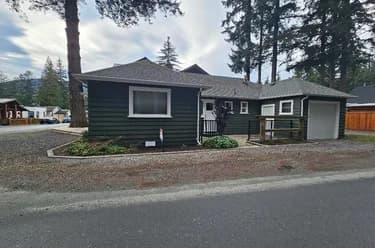 House for sale at 389 Alder Street Cultus Lake British Columbia - MLS: R3090024