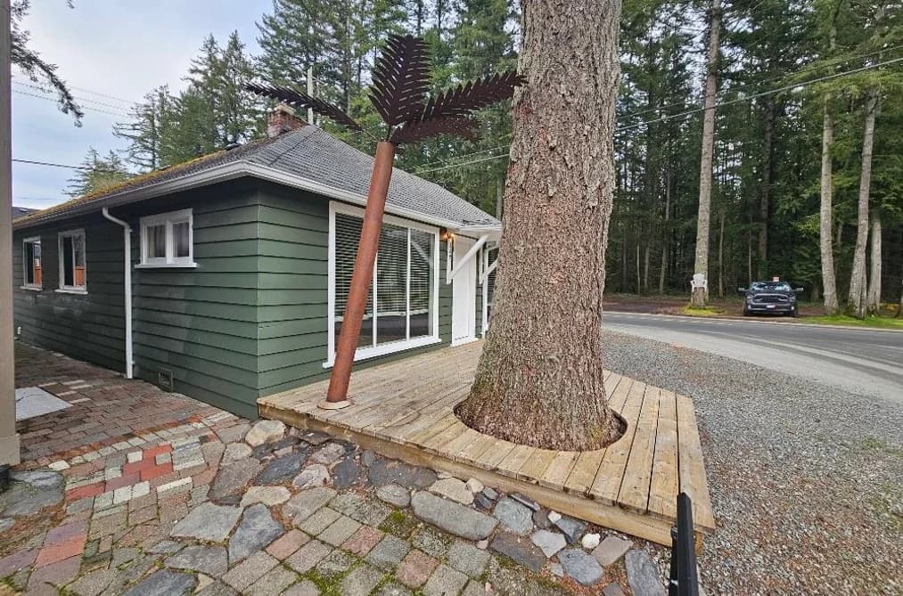389 ALDER STREET, Cultus Lake, BC — Residential for Sale - Photo 2