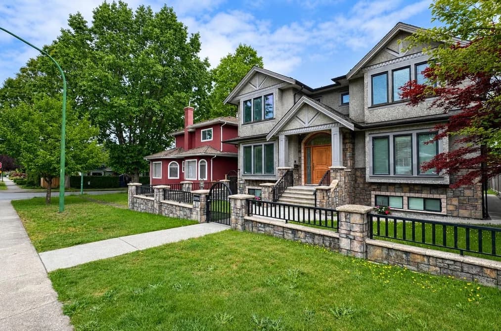 3894 OXFORD STREET, Burnaby, BC — Residential for Sale - Photo 2