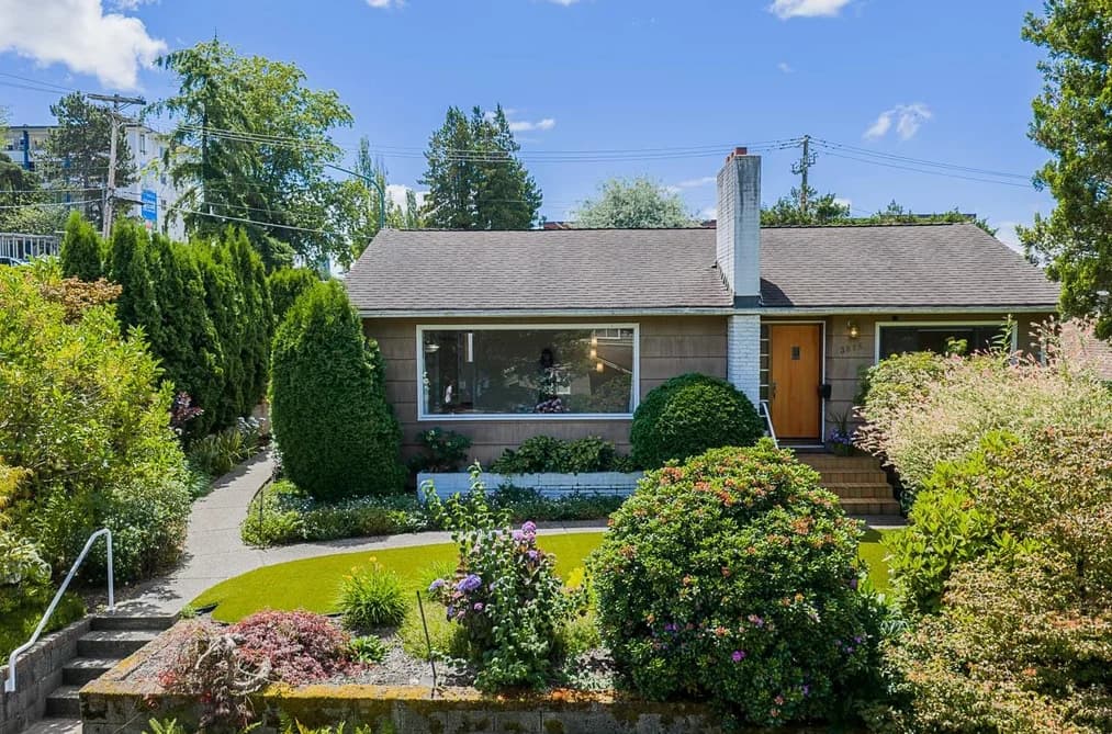 3896 ELMWOOD STREET, Burnaby, BC — Residential for Sale - Main Photo