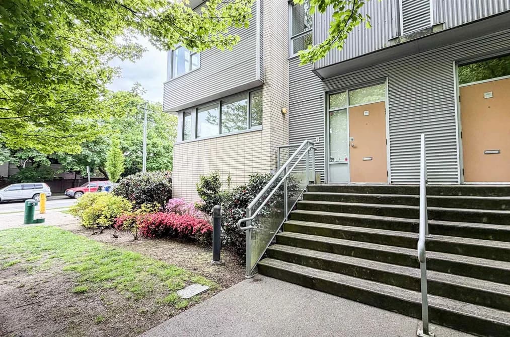 390 E 11TH AVENUE, Vancouver, BC — Residential for Sale - Main Photo