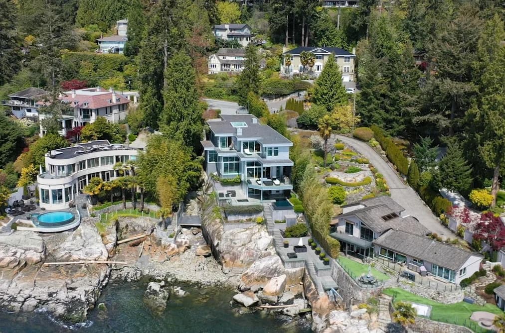 3906 MARINE DRIVE, West Vancouver, BC — Residential for Sale - Photo 2