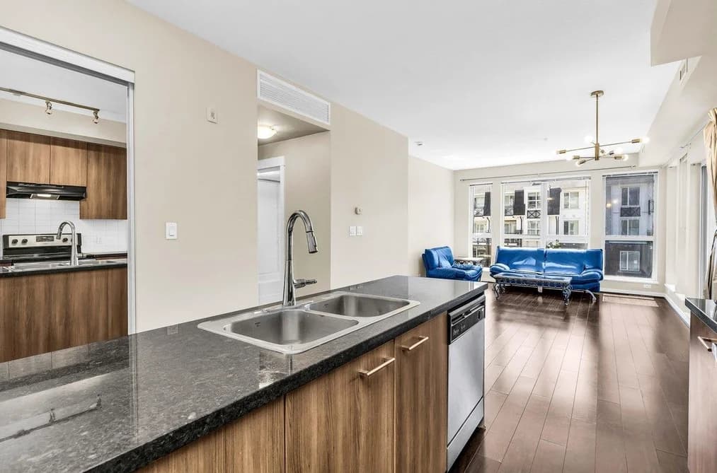 392 4133 STOLBERG STREET, Richmond, BC — Residential for Sale - Photo 2