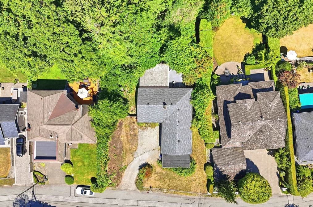 3922 SUNNYCREST DRIVE, North Vancouver, BC — Residential for Sale - Photo 2