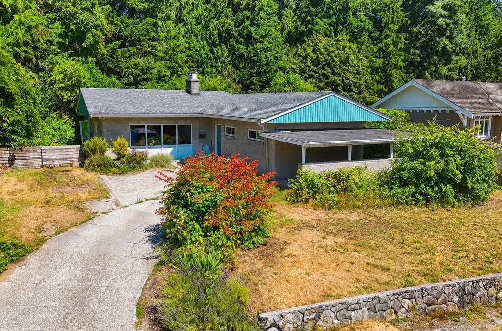 3922 SUNNYCREST DRIVE, North Vancouver, BC — Residential for Sale - Photo 2
