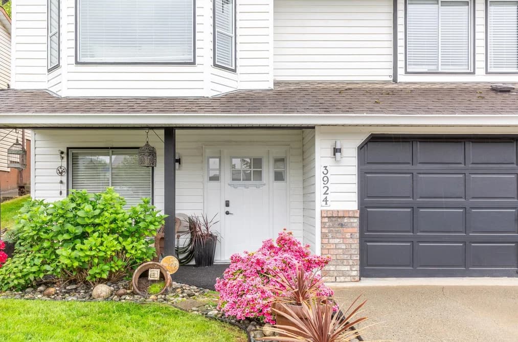 3924 WATERTON CRESCENT, Abbotsford, BC — Residential for Sale - Photo 2