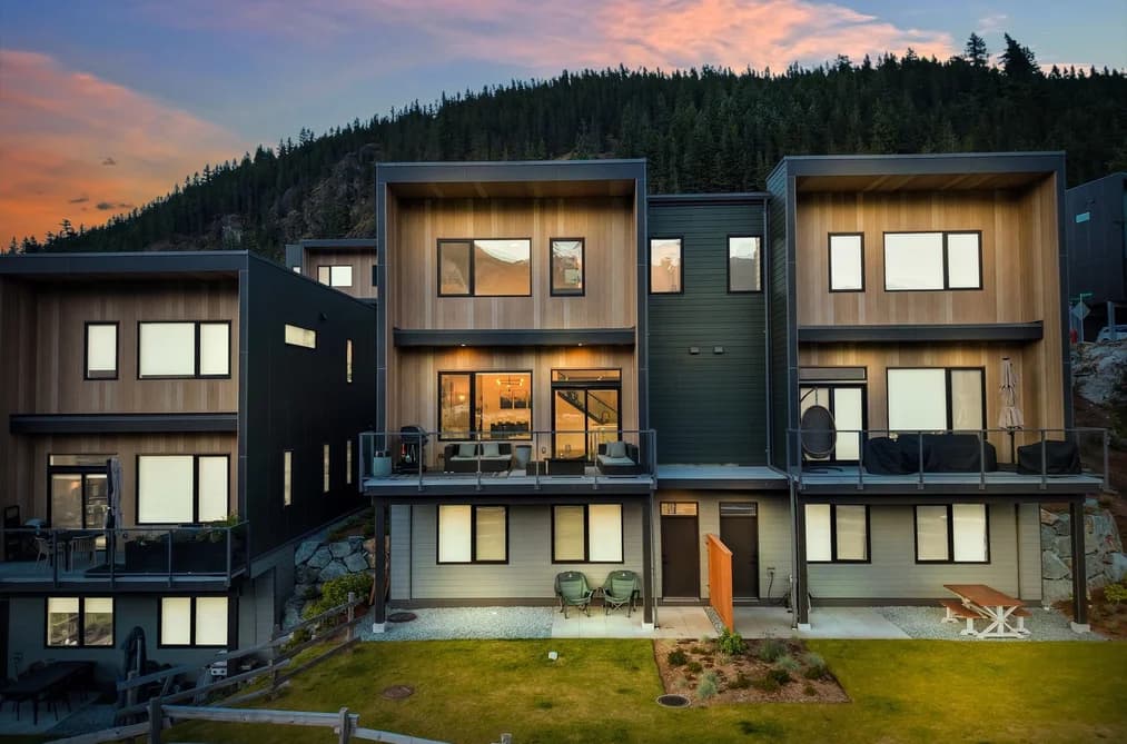 39249 STELLAR DRIVE, Squamish, BC — Residential for Sale - Main Photo