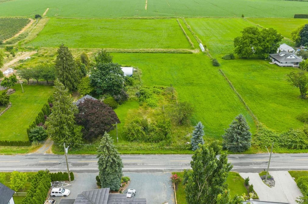 394 ARNOLD ROAD, Abbotsford, BC — Residential for Sale - Photo 2