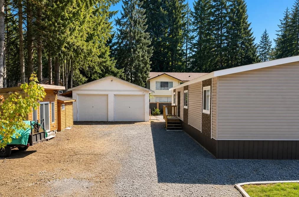 3940 204 STREET, Langley, BC — Residential for Sale - Photo 2