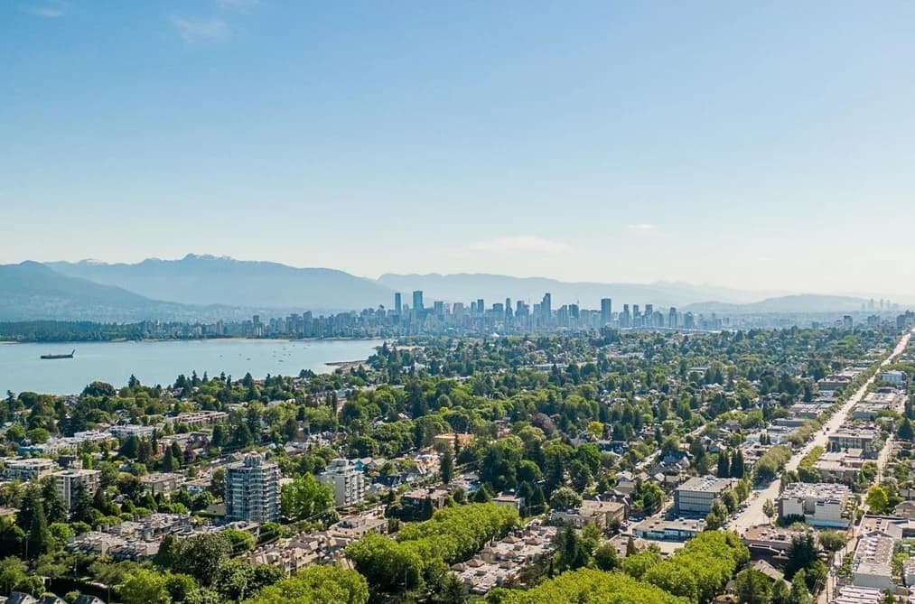3945 W 10TH AVENUE, Vancouver, BC — Residential for Sale - Photo 2