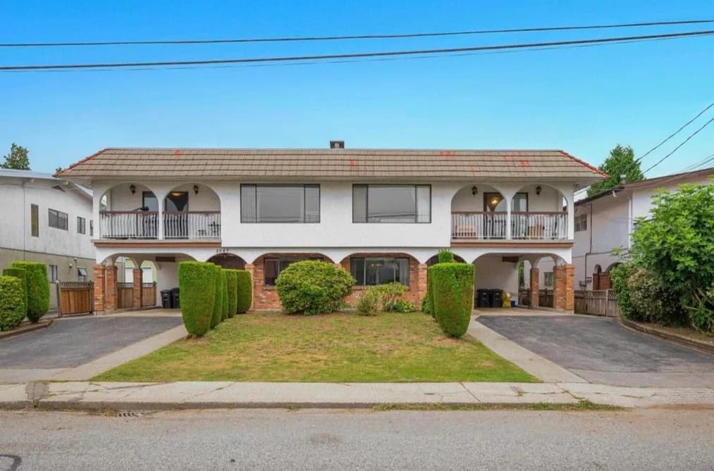 3949-3951 BURKE STREET, Burnaby, BC — Residential Income for Sale - Main Photo