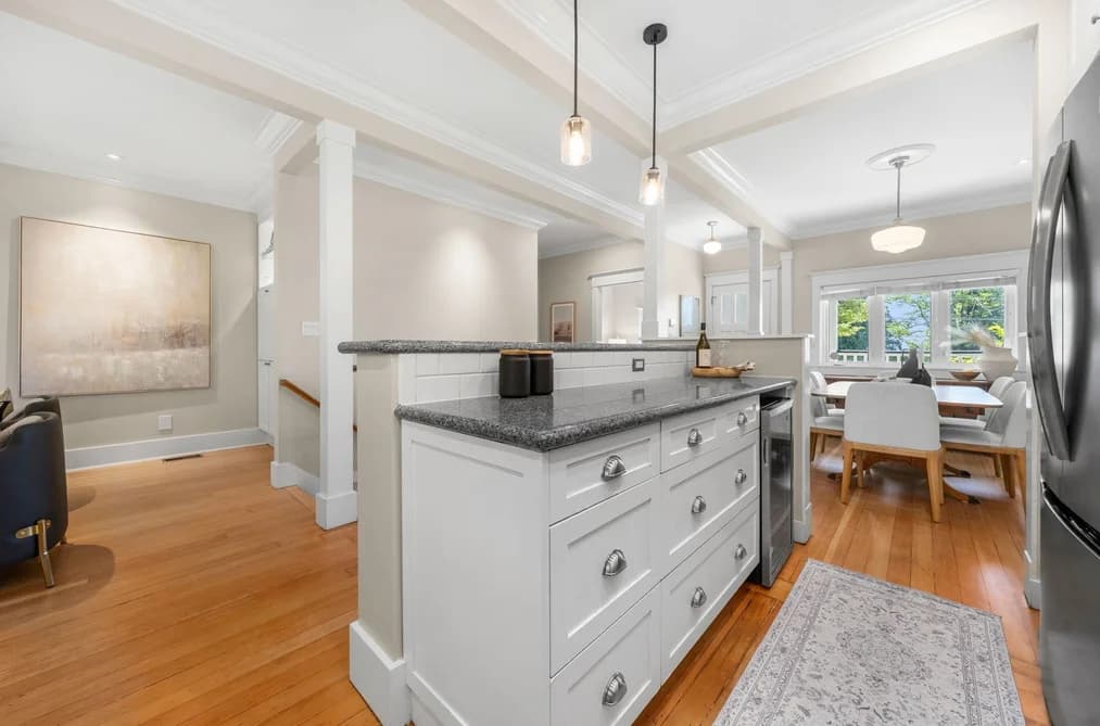 396 E KEITH ROAD, North Vancouver, BC — Residential for Sale - Photo 2