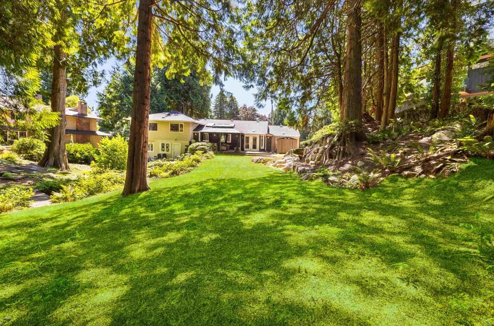 3965 VIEWRIDGE PLACE, West Vancouver, BC — Residential for Sale - Photo 2