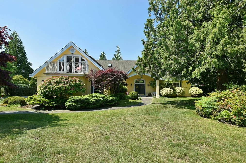 397 VERNON PLACE, Gibsons, BC — Residential for Sale - Photo 2