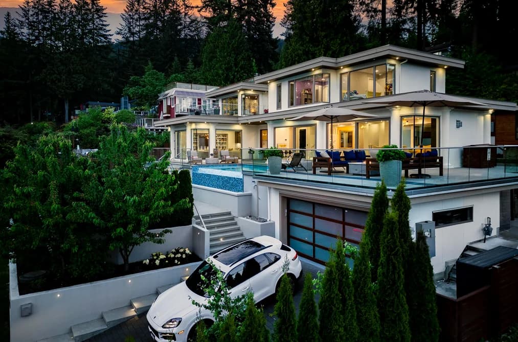 3980 NORWOOD AVENUE, North Vancouver, BC — Residential for Sale - Photo 2