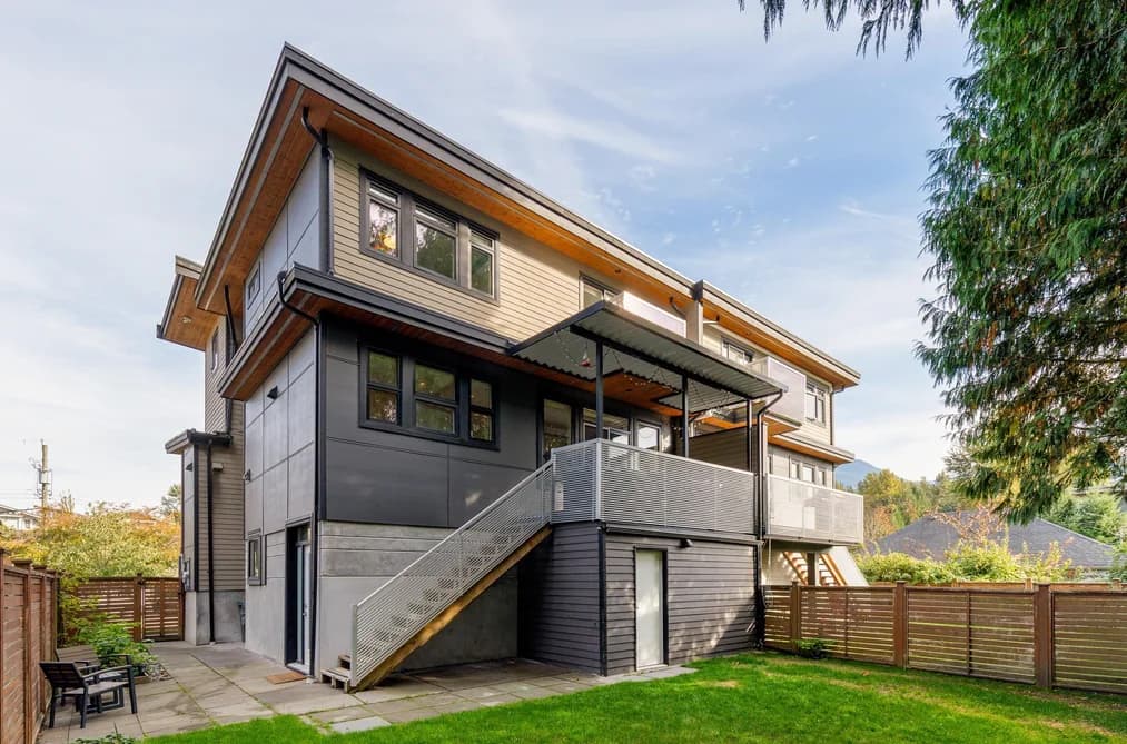 39807 NO NAME ROAD, Squamish, BC — Residential for Sale - Photo 2