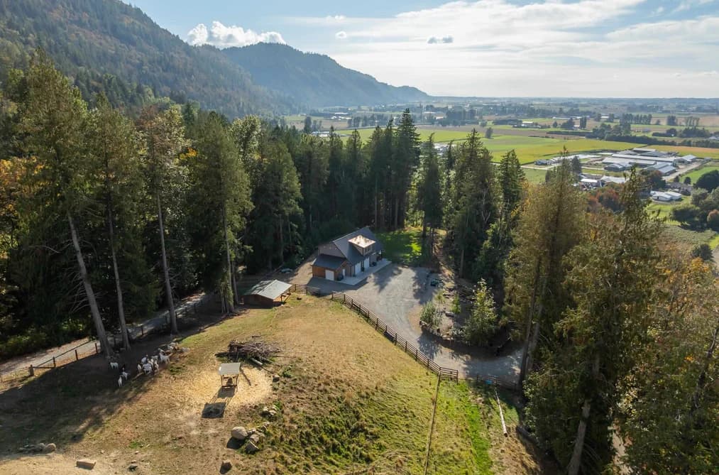 39840 OLD YALE ROAD, Abbotsford, BC — Residential for Sale - Photo 2