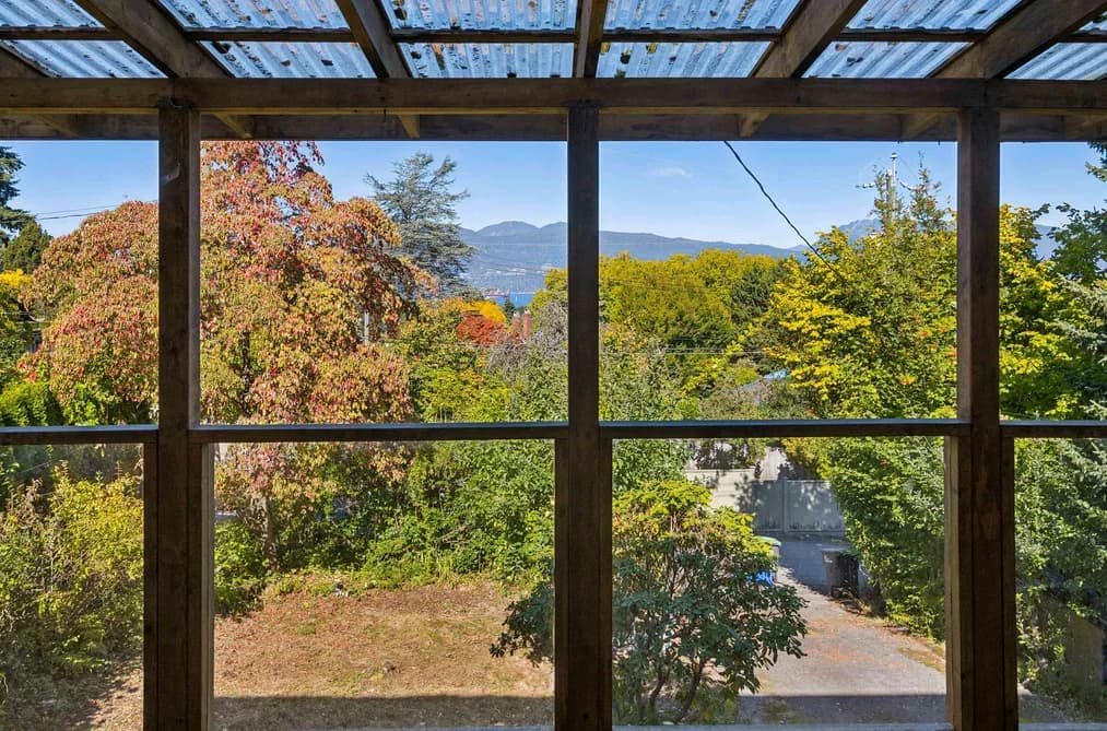 3993 W 10TH AVENUE, Vancouver, BC — Residential for Sale - Photo 2