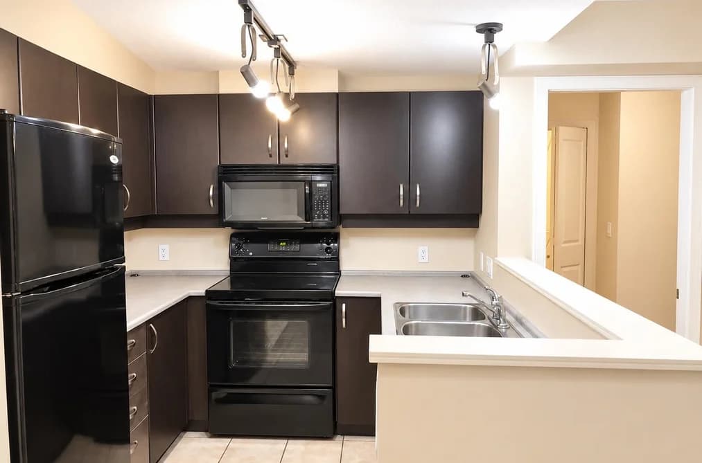 3F 10866 CITY PARKWAY, Surrey BC V3T 5W9 - Photo 1