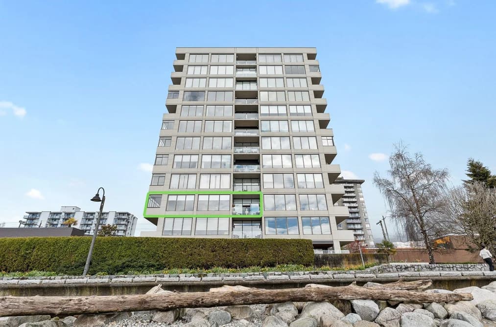 3W 111 18TH STREET, West Vancouver, BC — Residential for Sale - Main Photo