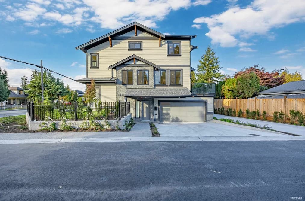 4 11384 207 STREET, Maple Ridge, BC — Residential for Sale - Main Photo