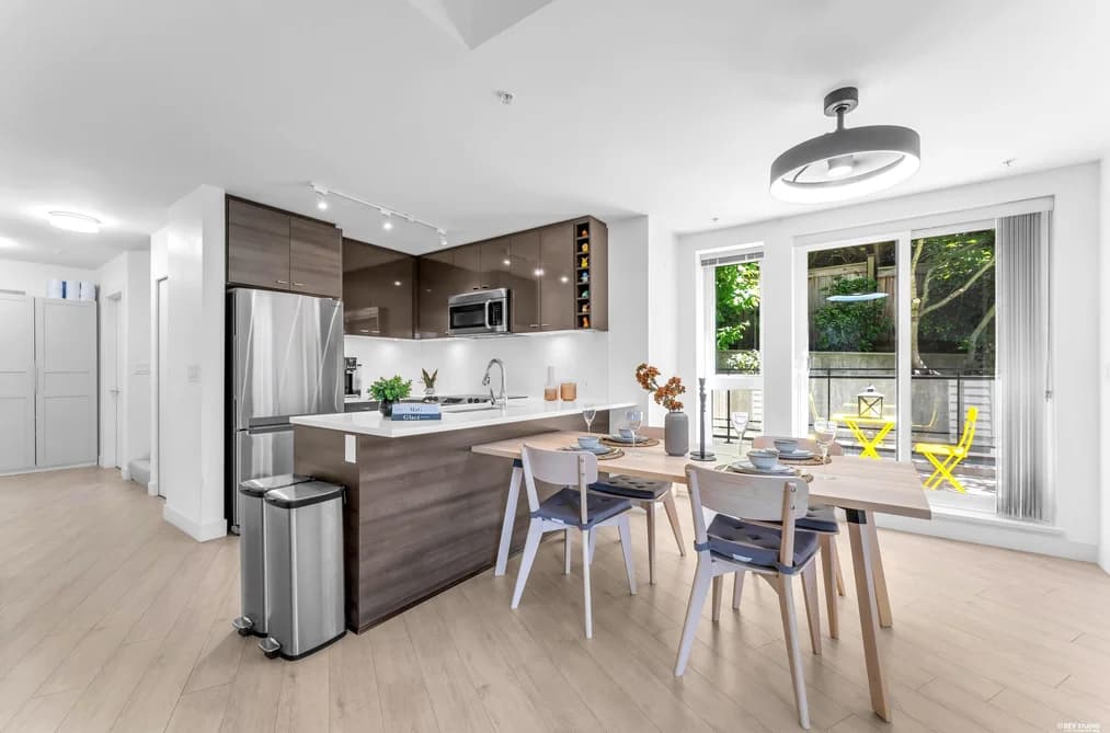 4 13931 FRASER HIGHWAY, Surrey, BC — Residential for Sale - Main Photo