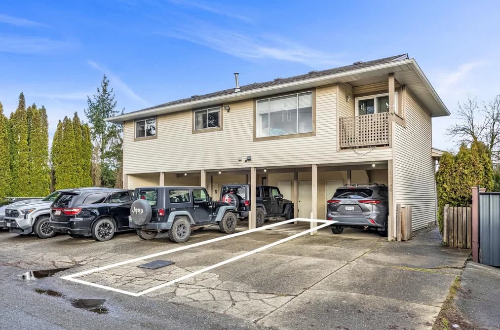 4 19690 56 AVENUE, Langley, BC — Residential for Sale - Main Photo