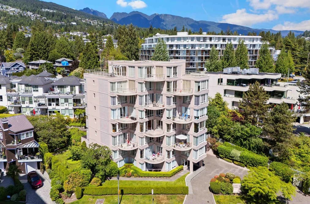 4 2243 BELLEVUE AVENUE, West Vancouver, BC — Residential for Sale - Main Photo