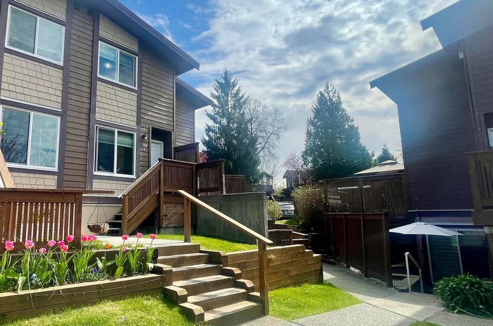 4 306 HIGHLAND WAY, Port Moody, BC — Residential for Sale - Main Photo