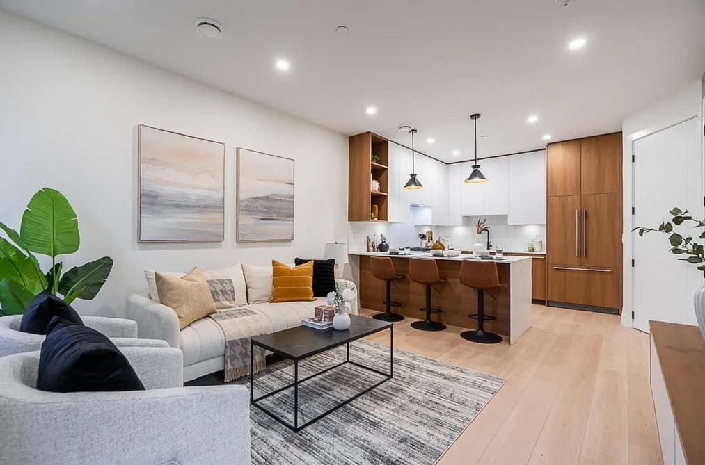 4 3638 NORMANDY DRIVE, Vancouver, BC — Residential for Sale - Main Photo