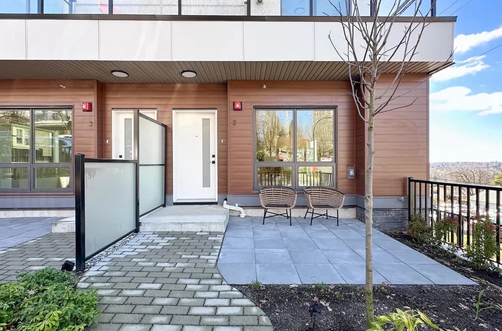 4 3800 PENDER STREET, Burnaby, BC — Residential for Sale - Photo 2