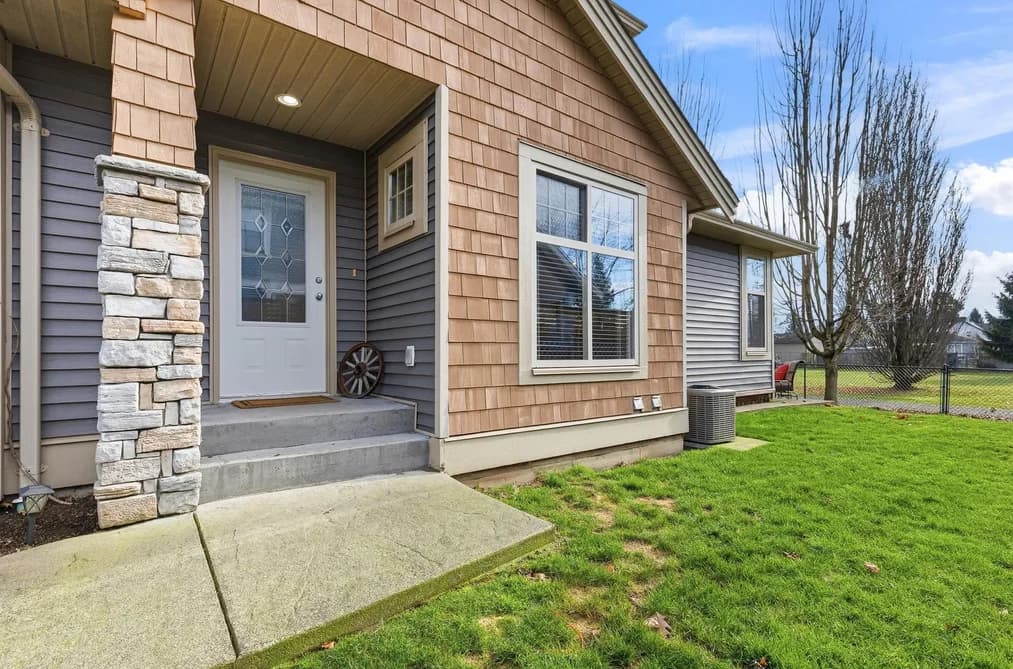 4 46150 RIVERSIDE DRIVE, Chilliwack, BC — Residential for Sale - Photo 2