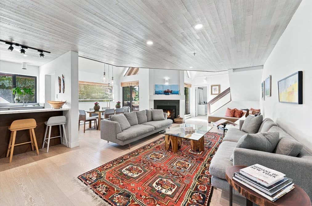 4 4637 BLACKCOMB WAY, Whistler, BC — Residential for Sale - Main Photo