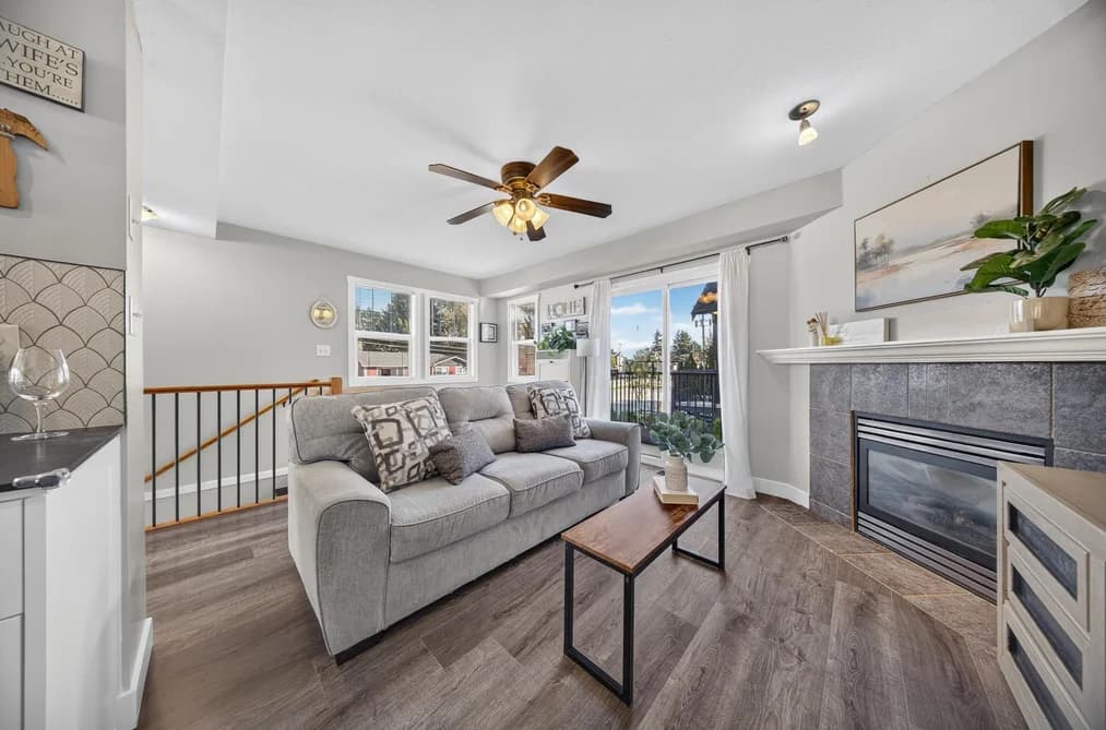 4 46538 FIRST AVENUE, Chilliwack, BC — Residential for Sale - Photo 2