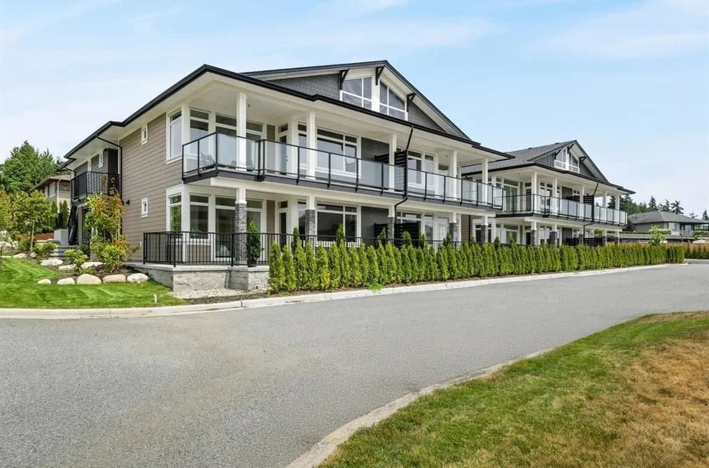 4 5522 MCCOURT ROAD, Sechelt, BC — Residential for Sale - Main Photo