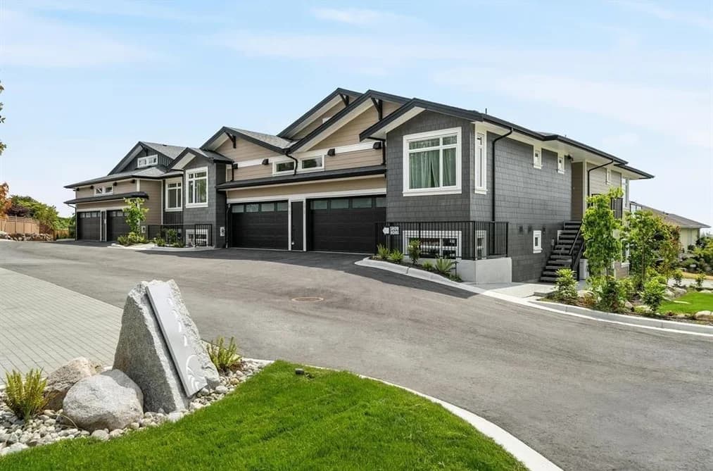 4 5522 MCCOURT ROAD, Sechelt, BC — Residential for Sale - Photo 2