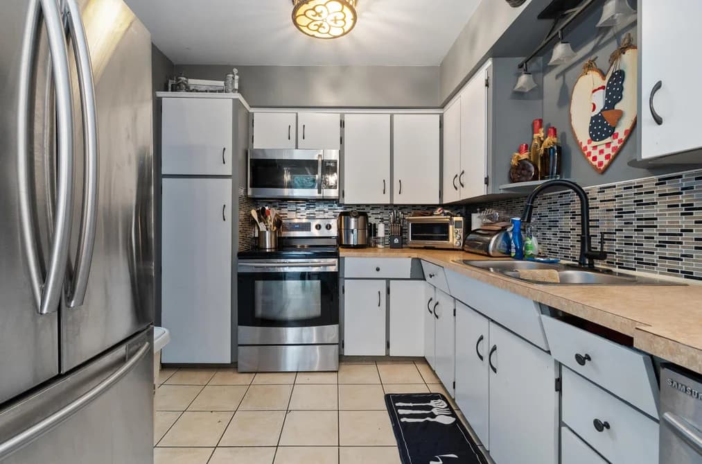 4 5840 VEDDER ROAD, Chilliwack, BC — Residential for Sale - Photo 2