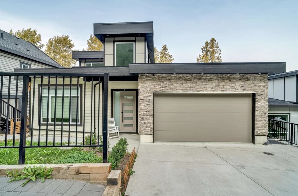 4 5988 LINDEMAN STREET, Chilliwack, BC — Residential for Sale - Main Photo