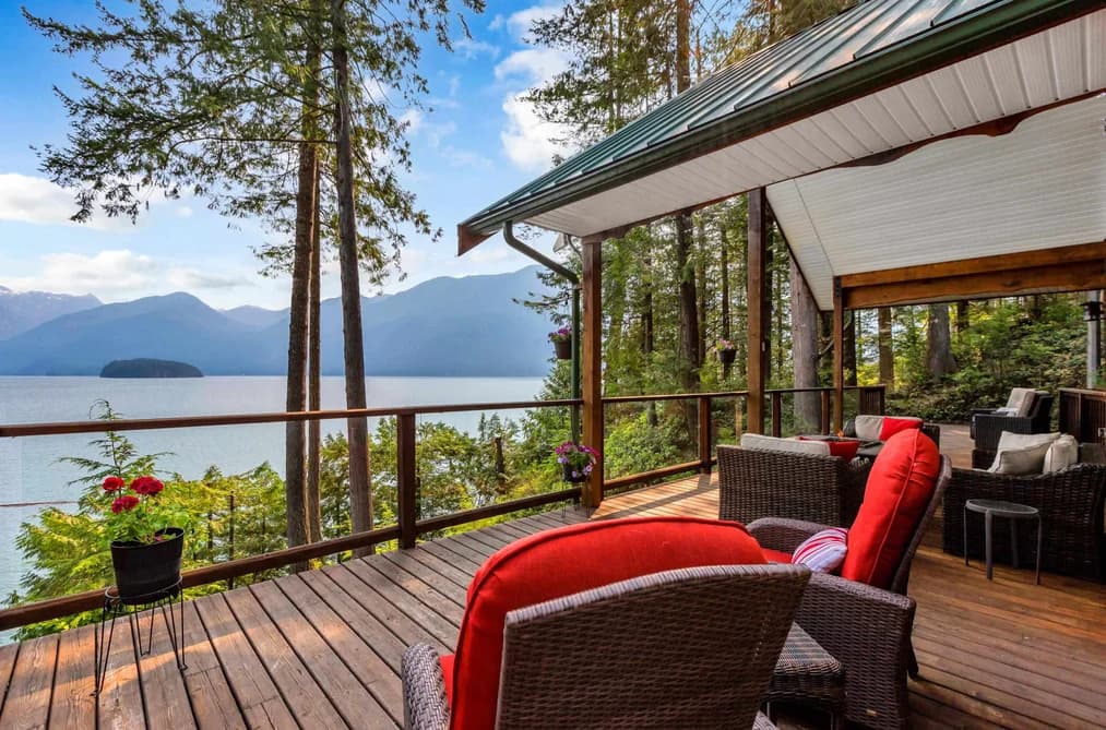 4 CHRISTIAN COVE, Pitt Meadows, BC — Residential for Sale - Main Photo