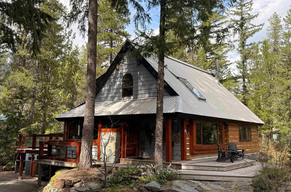 40 BLACK TUSK DRIVE, Whistler, BC — Residential for Sale - Photo 2
