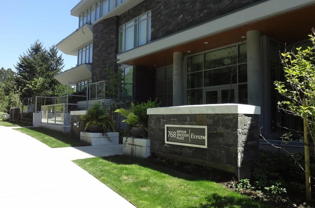 400 768 ARTHUR ERICKSON PLACE, West Vancouver BC V7T 0B6 - Photo 1