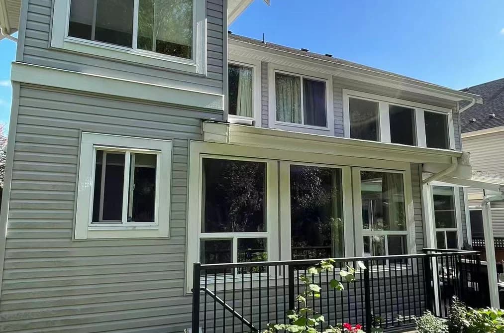 4000 DEVONSHIRE AVENUE, Coquitlam BC V3E 0A7 - Photo 1