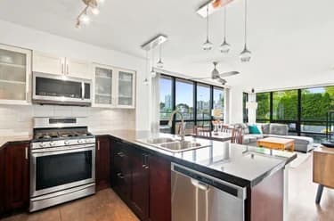Condo for sale at 401 1 Renaissance Square New Westminster British Columbia - MLS: R3140960
