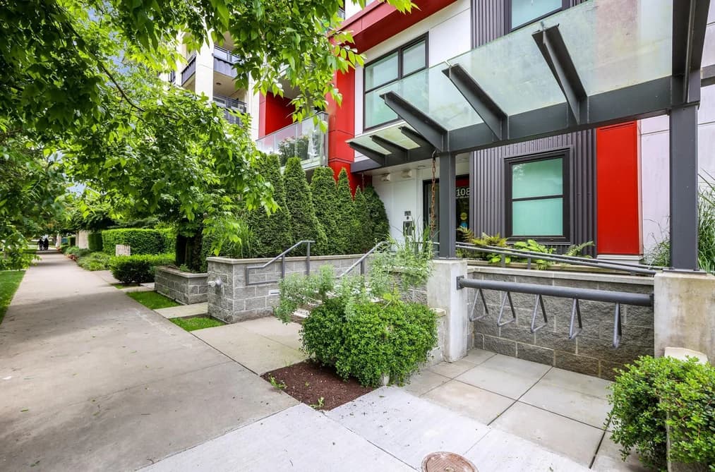 401 108 E 35 AVENUE, Vancouver, BC — Residential for Sale - Photo 2