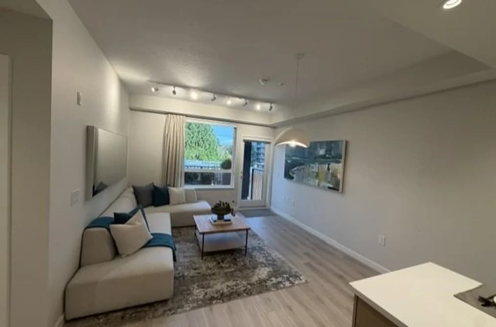 401 110 E 17TH STREET, North Vancouver, BC — Residential for Sale - Photo 2
