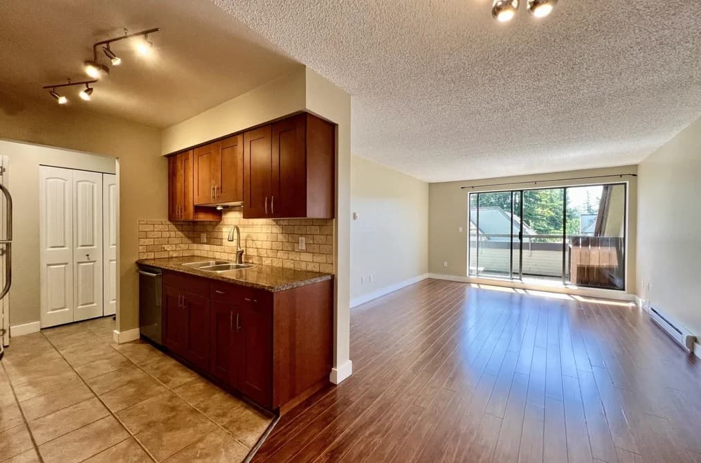 401 1210 PACIFIC STREET, Coquitlam, BC — Residential for Sale - Photo 2