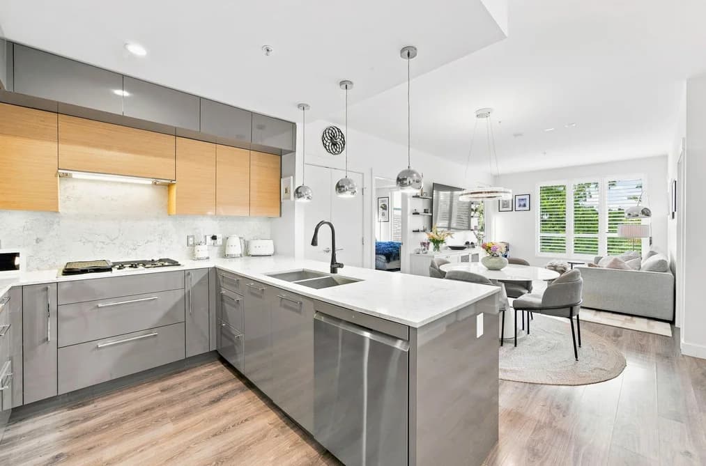 401 1327 DRAYCOTT ROAD, North Vancouver, BC — Residential for Sale - Main Photo