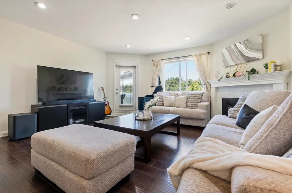 401 13680 84 AVENUE, Surrey, BC — Residential for Sale - Photo 2