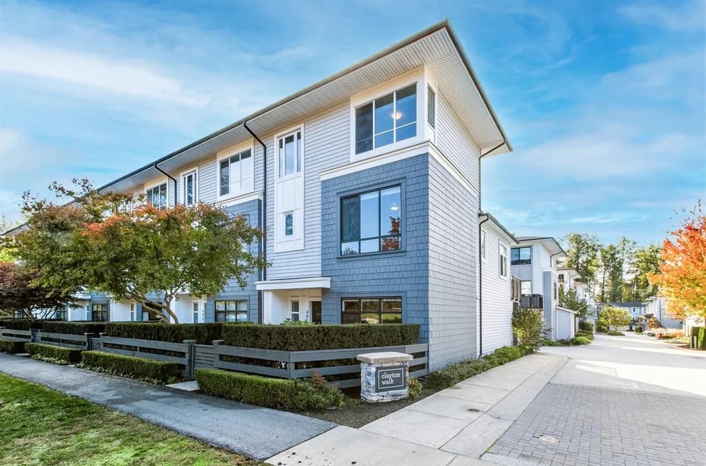 401 18505 LAURENSEN PLACE, Surrey, BC — Residential for Sale - Photo 2